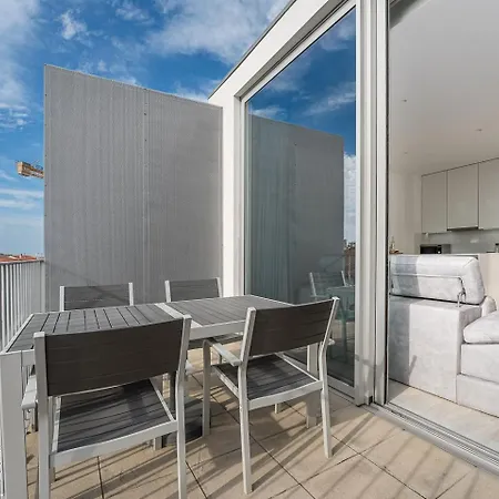 Guestready - Modern Comfort In *